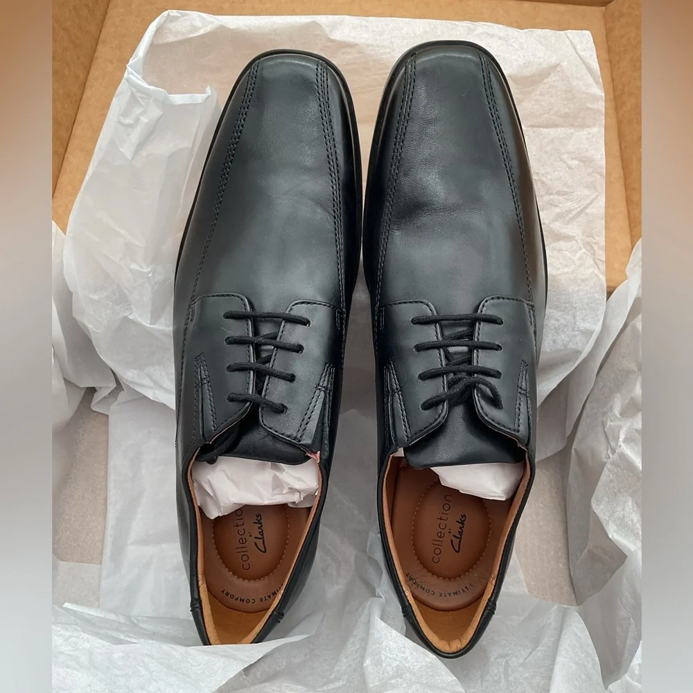 NWT Clarks Black‎ Leather Oxfords size 12M
